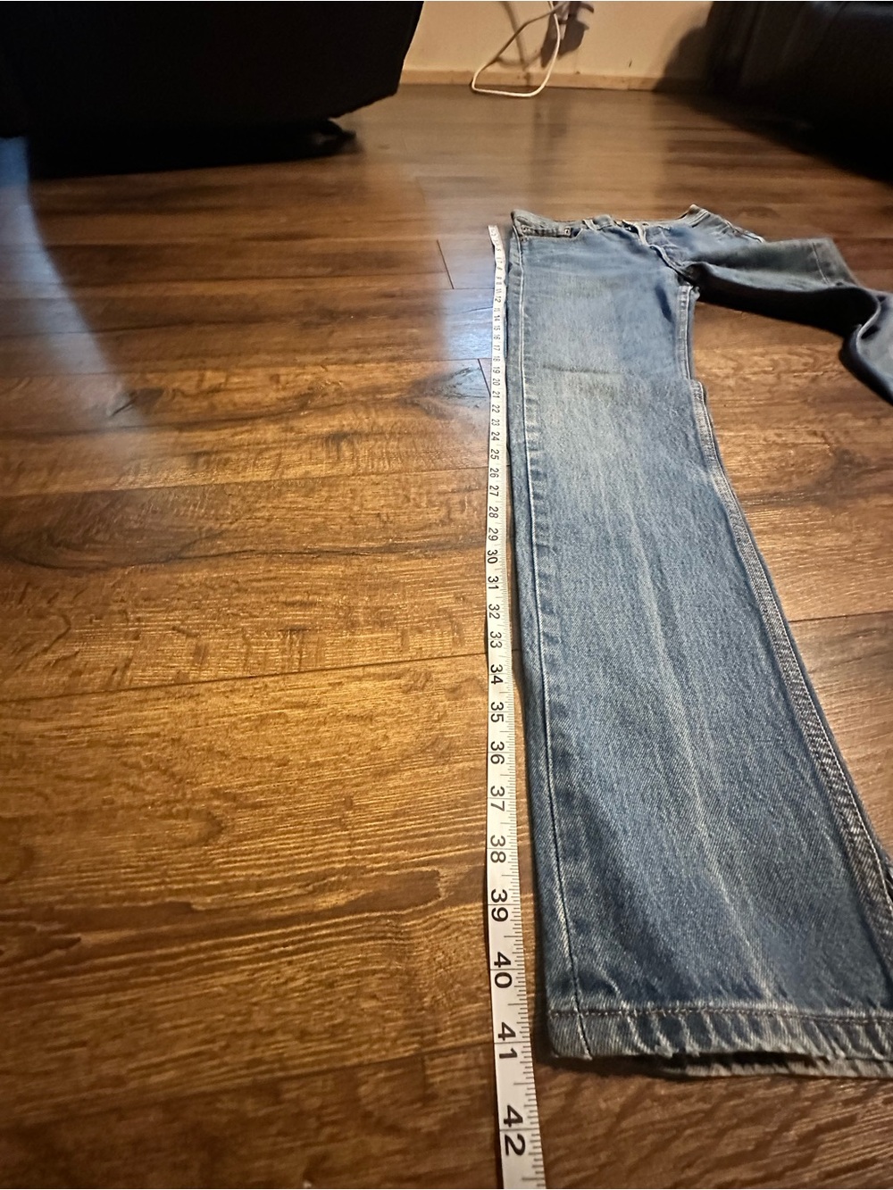 Vintage Levi's Women's High Rise Jeans - Classic Blue - Picture 15 of 15